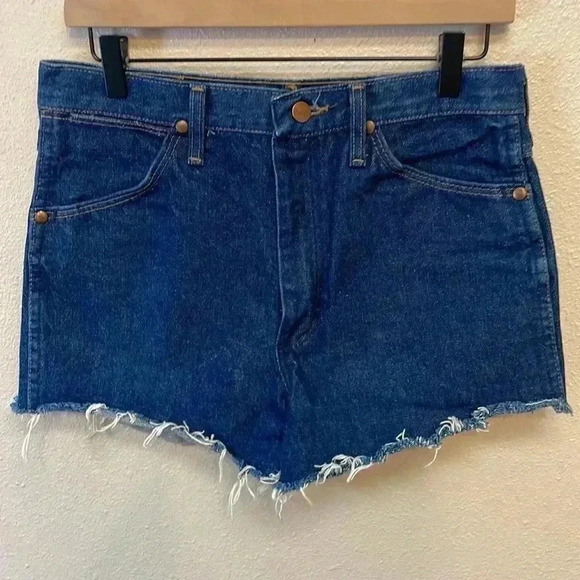 WRANGLER Women’s Denim Cut-Offs - Picture 6 of 6